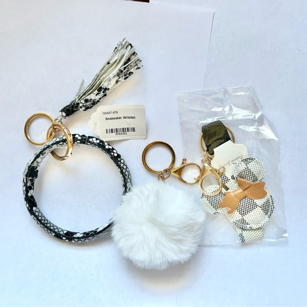 Charm/keychain (3-new) black/white gold tone - accessories - purse